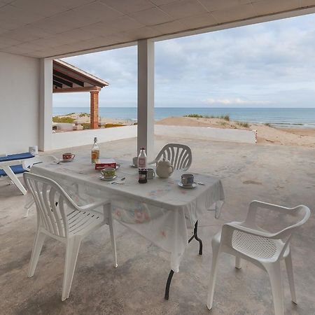 Malva Villa Oliva Buitenkant foto