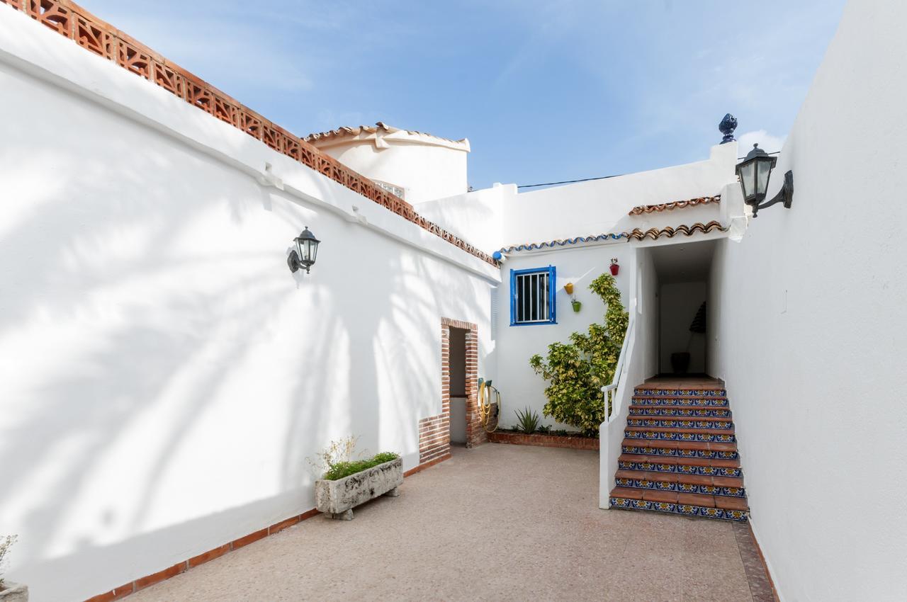 Malva Villa Oliva Buitenkant foto